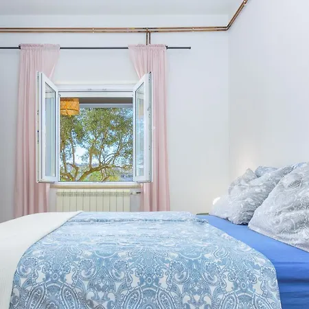 Apartment Macan, Beautiful Green Oasis Pula Exterior photo